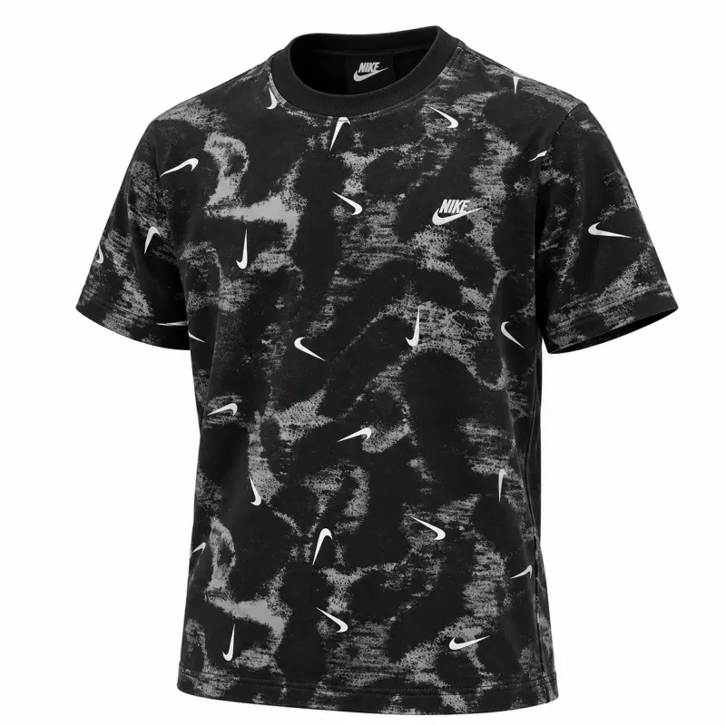 Детска тениска Nike Lbr Aop Tee II0458 011 Maratonka Детска тениска Nike Lbr Aop Tee II0458 011